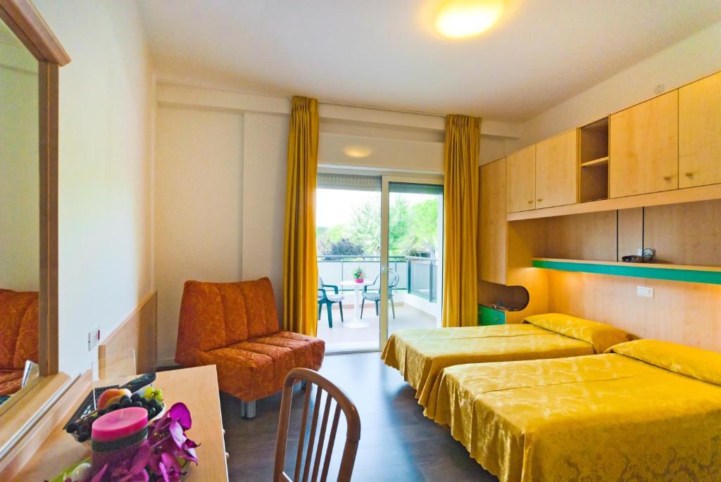 Hotel Gimm Бибионе Стая снимка