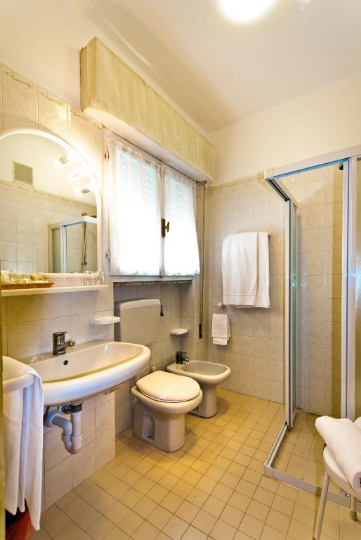 Hotel Gimm Бибионе Стая снимка