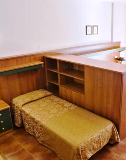 Hotel Gimm Бибионе Екстериор снимка