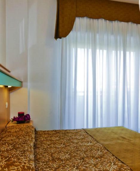 Hotel Gimm Бибионе Екстериор снимка